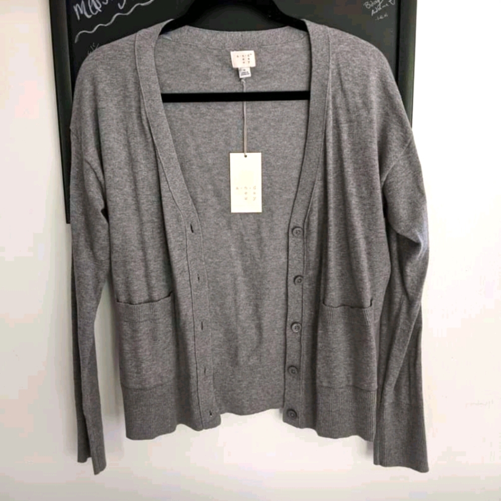 Soft grey cardigan | size S